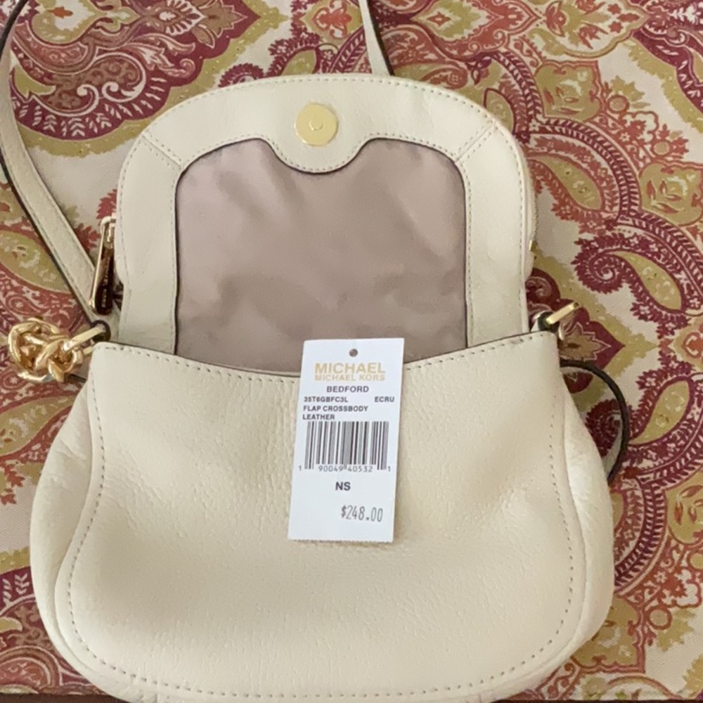 Michael Kors Cream color Crossbody Bag with Gold accents - Picture 3 of 10